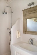 White Rock Suites & Villas