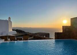 White Rock Suites & Villas