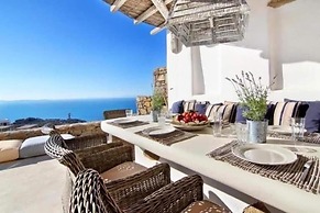 White Rock Suites & Villas