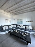 White Rock Suites & Villas