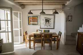 White Rock Suites & Villas