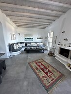 White Rock Suites & Villas