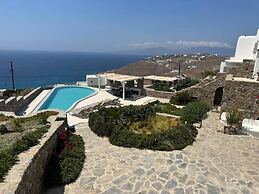 White Rock Suites & Villas