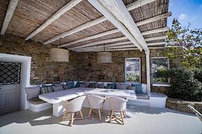 White Rock Suites & Villas