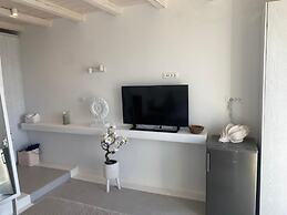 White Rock Suites & Villas