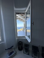 White Rock Suites & Villas