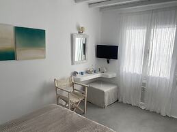 White Rock Suites & Villas