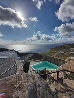 White Rock Suites & Villas