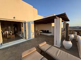 White Rock Suites & Villas