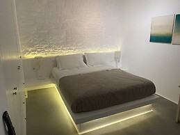 White Rock Suites & Villas