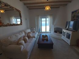 White Rock Suites & Villas