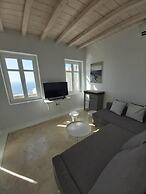 White Rock Suites & Villas