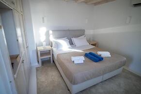 White Rock Suites & Villas