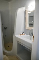 White Rock Suites & Villas