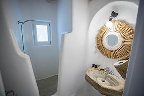 White Rock Suites & Villas