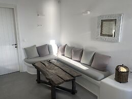 White Rock Suites & Villas