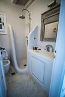 White Rock Suites & Villas