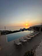 White Rock Suites & Villas