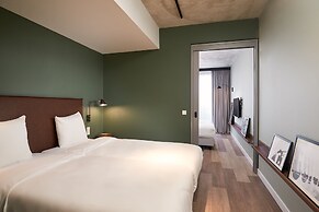 Corendon Apartments Amsterdam Schiphol Airport Hotel