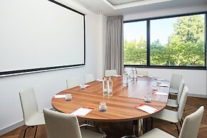 Corendon Apartments Amsterdam Schiphol Airport Hotel