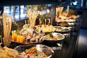 Corendon Apartments Amsterdam Schiphol Airport Hotel