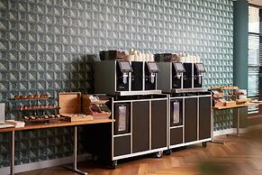 Corendon Apartments Amsterdam Schiphol Airport Hotel