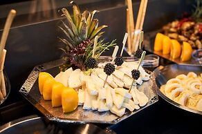 Corendon Apartments Amsterdam Schiphol Airport Hotel