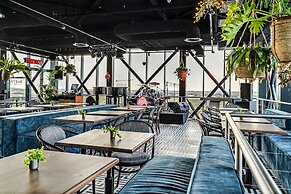 Corendon Apartments Amsterdam Schiphol Airport Hotel