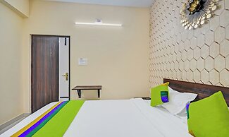 Treebo Everest Residency Tidel Park