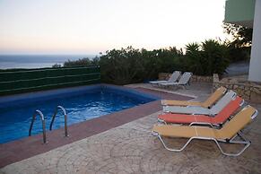 Paterakis Studio's Triopetra