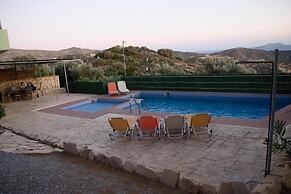 Paterakis Studio's Triopetra