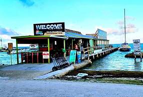 Voyager Sun & Reef Hotel