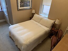 Entire Seaside Home, Sleeps 8, All En-suite Rooms