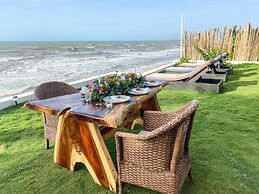 RCH Luxury Hotel & Pool