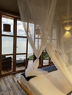 RCH Luxury Hotel & Pool