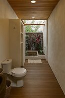 RCH Luxury Hotel & Pool