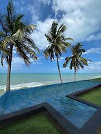 RCH Luxury Hotel & Pool