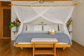 RCH Luxury Hotel & Pool