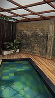 RCH Luxury Hotel & Pool