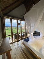 RCH Luxury Hotel & Pool