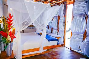 RCH Luxury Hotel & Pool