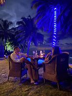 RCH Luxury Hotel & Pool