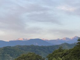 RCH Luxury Hotel & Pool