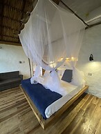 RCH Luxury Hotel & Pool