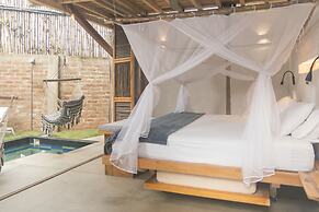 RCH Luxury Hotel & Pool