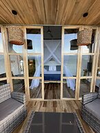 RCH Luxury Hotel & Pool