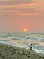 RCH Luxury Hotel & Pool