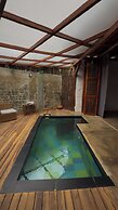 RCH Luxury Hotel & Pool