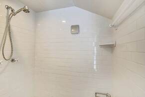 4513abfabtwnnh - Abfab Seaside Cottage