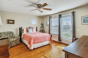 4513accmpndseasinh - Accompanied By The Sea